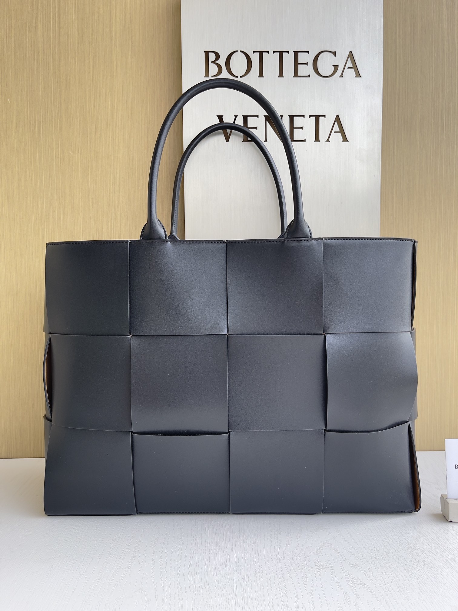 보테가베네타 Bottega Veneta Arco Tote 토트 백 680165