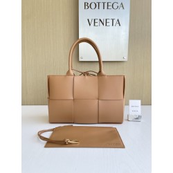 보테가베네타 Bottega Veneta Arco Tote 토트 백 652867