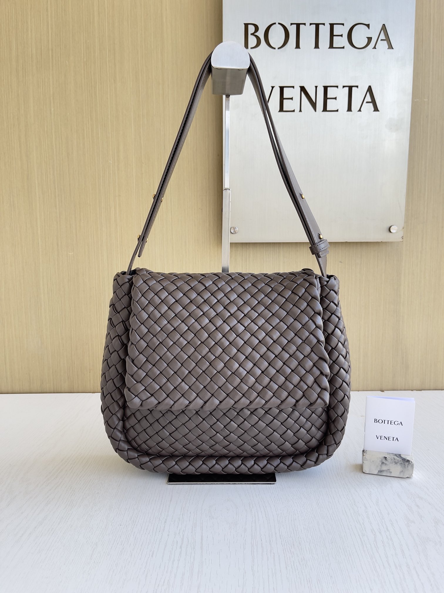 보테가베네타 Bottega Veneta Cobble 숄더백 709418