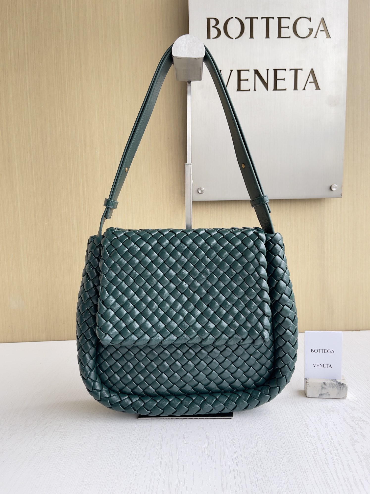 보테가베네타 Bottega Veneta Cobble 709418