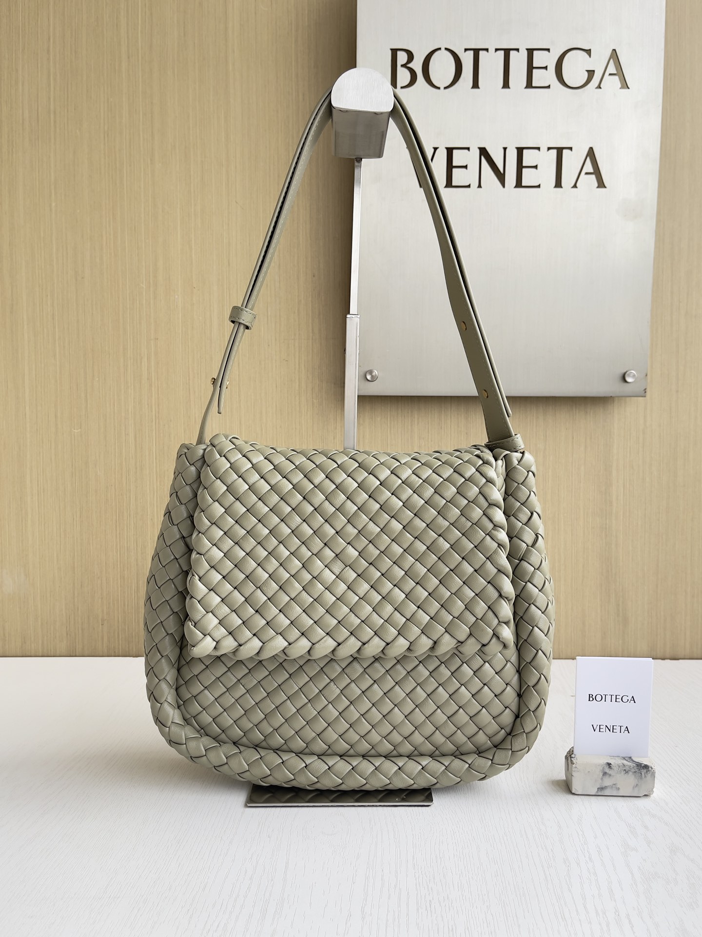 보테가베네타 Bottega Veneta Cobble 709418