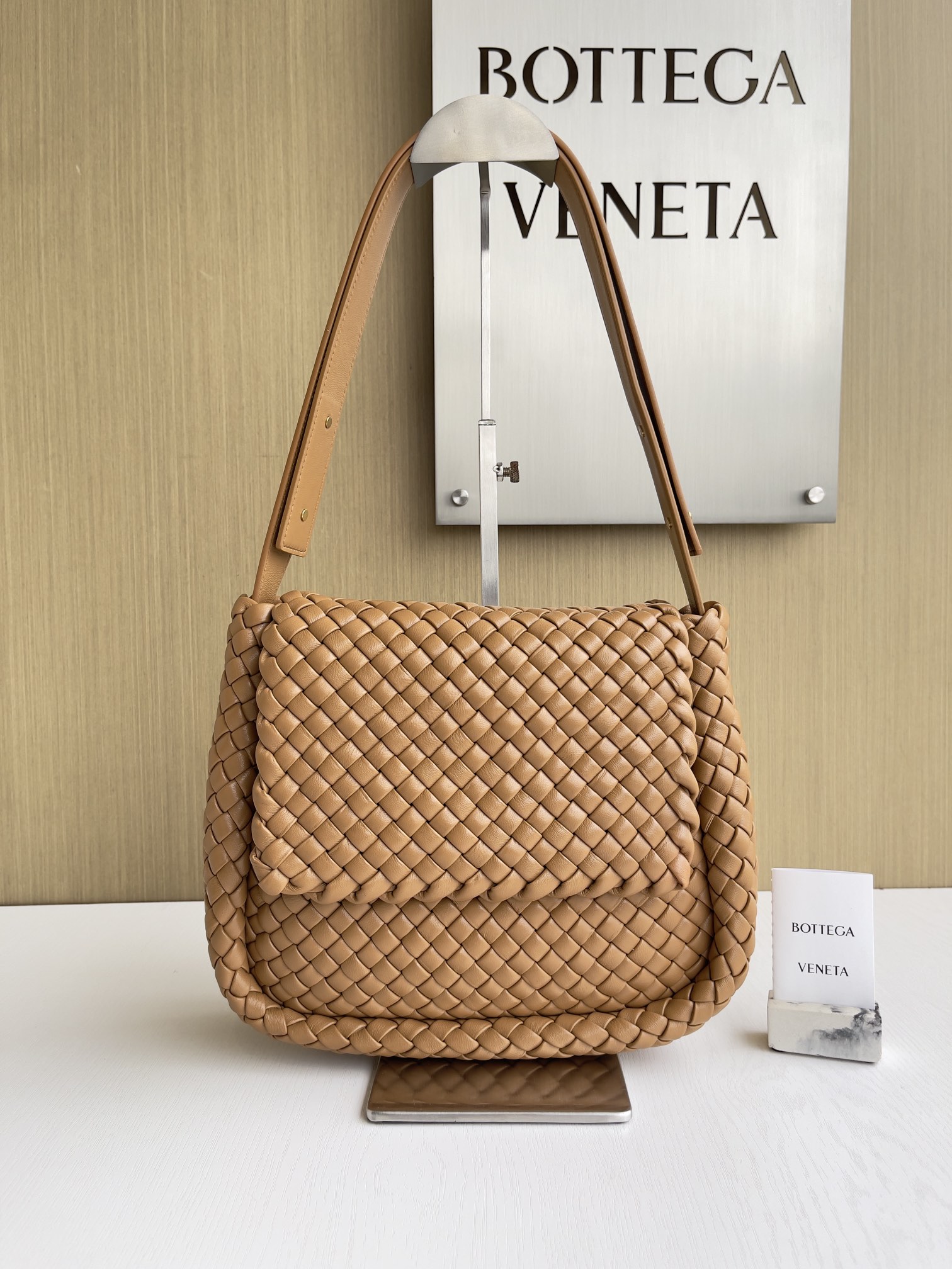 보테가베네타 Bottega Veneta Cobble 709418