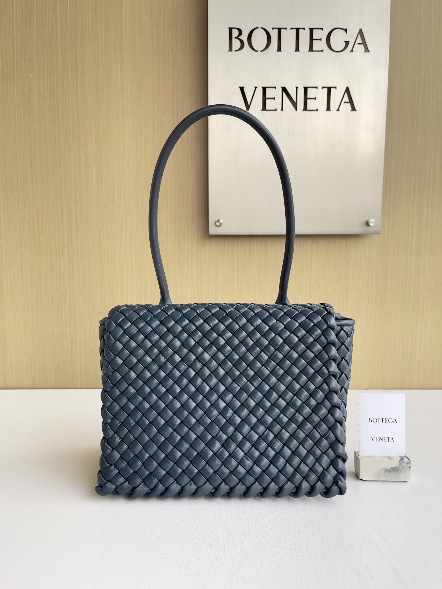 보테가베네타 Bottega Veneta Patti 탑 핸들백 709420