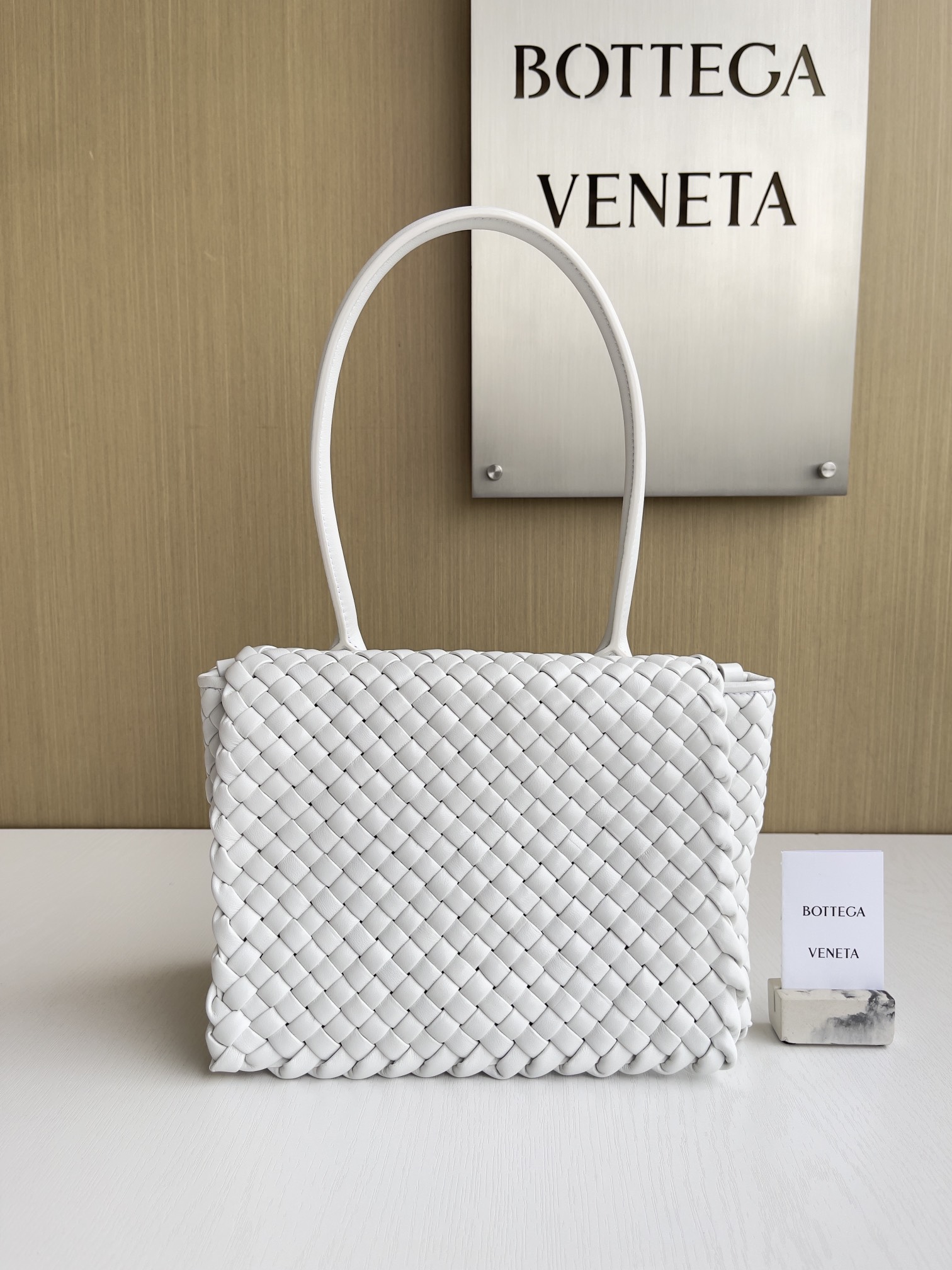 보테가베네타 Bottega Veneta Patti 탑 핸들백 709420
