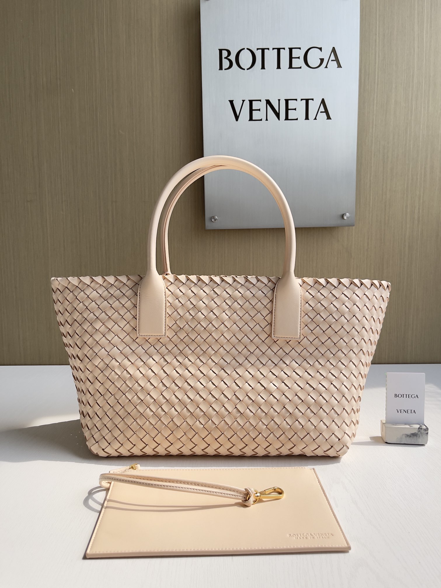 보테가베네타 Bottega Veneta Cabat 608810