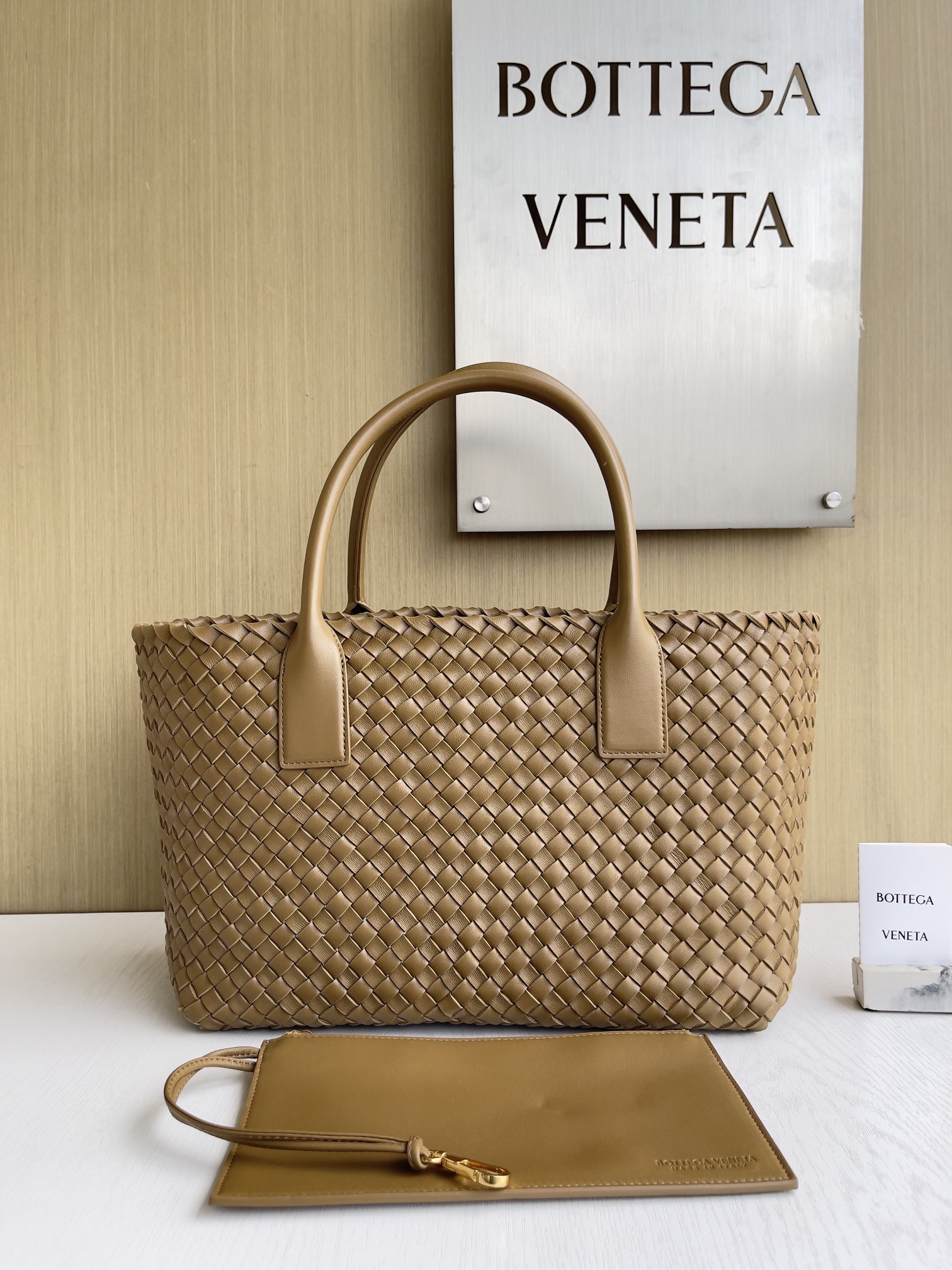 보테가베네타 Bottega Veneta 토트 백 608810