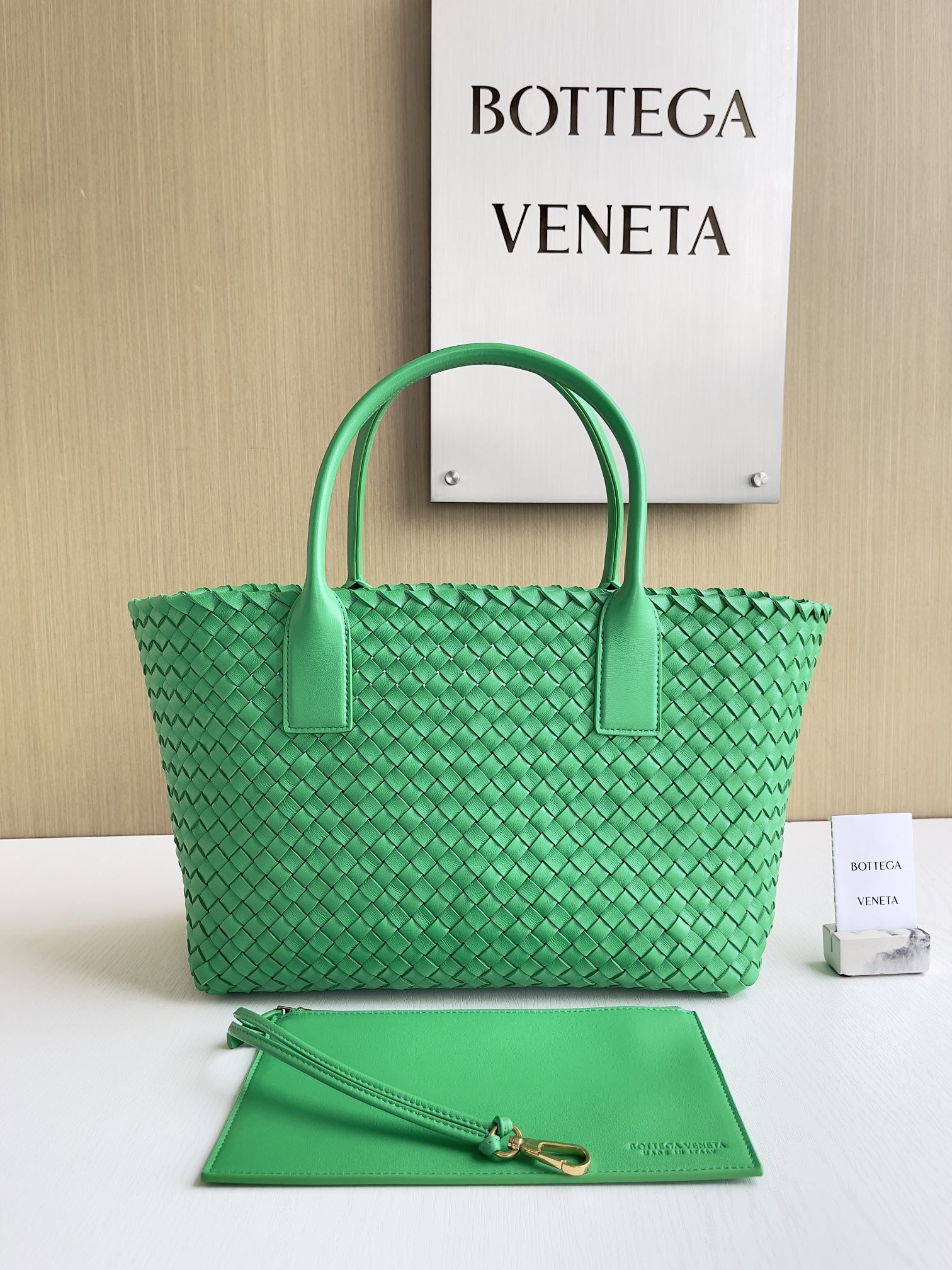 보테가베네타 Bottega Veneta Cabat 608810