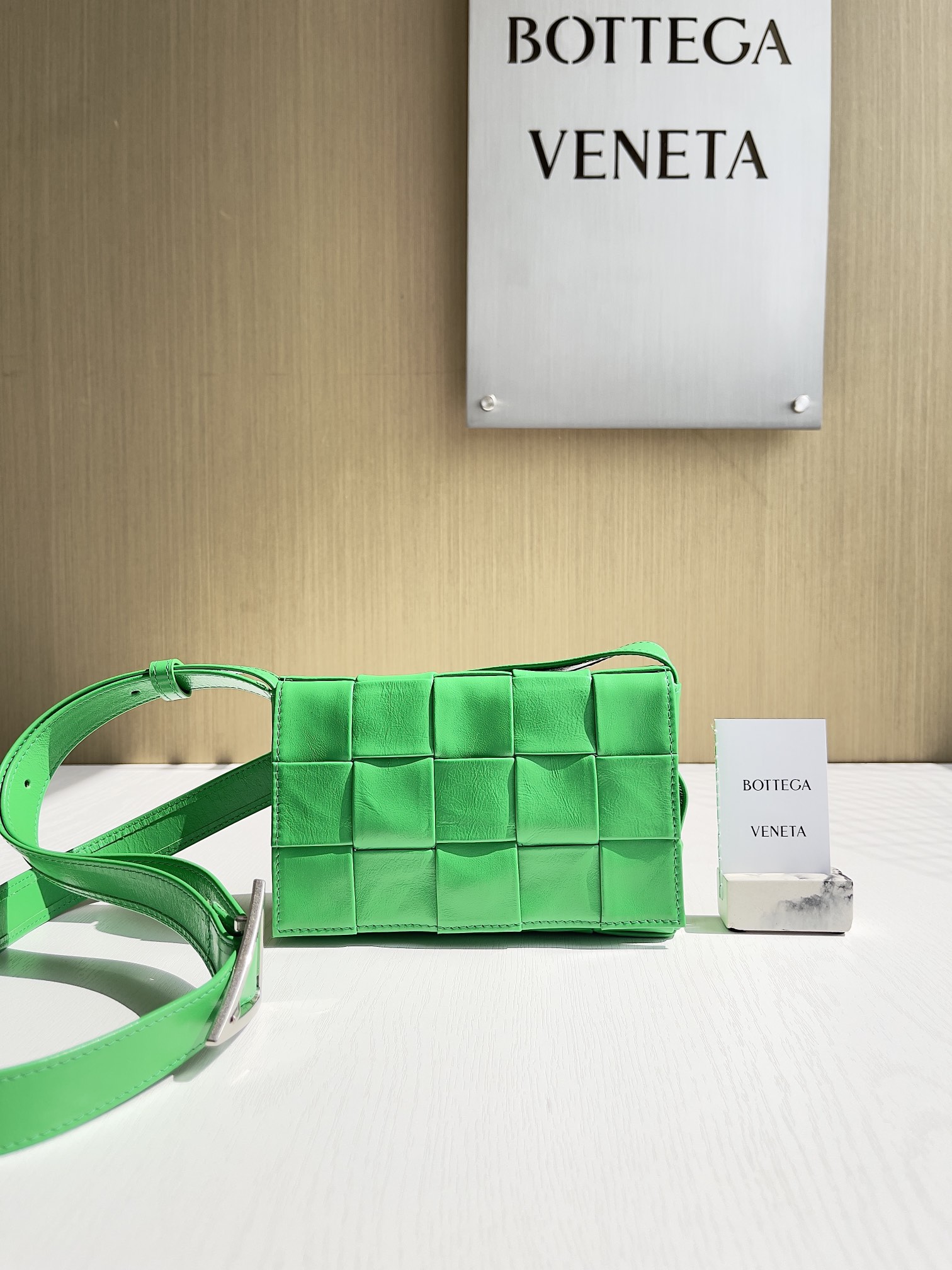 보테가베네타 Bottega Veneta Cassette 크로스 백 717587