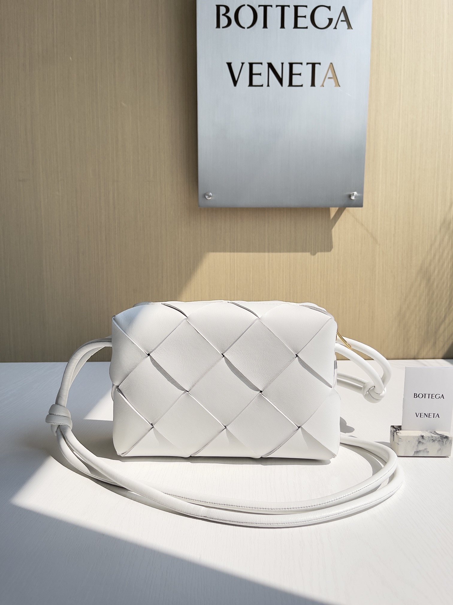 보테가베네타 Bottega Veneta Cassette 크로스 백 709417
