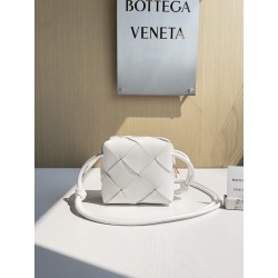 보테가베네타 Bottega Veneta Cassette 크로스 백 701915