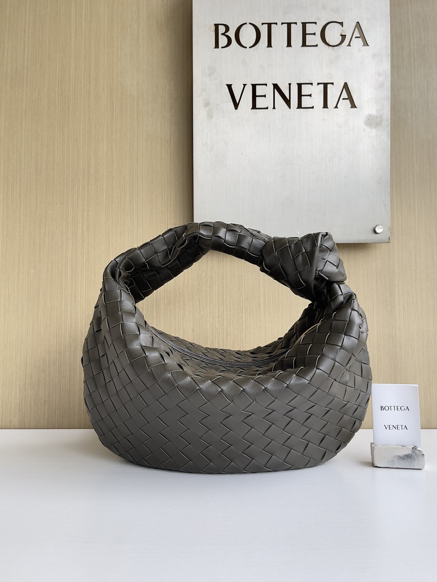 보테가베네타 Bottega Veneta Teen Jodie 탑 핸들백 690225