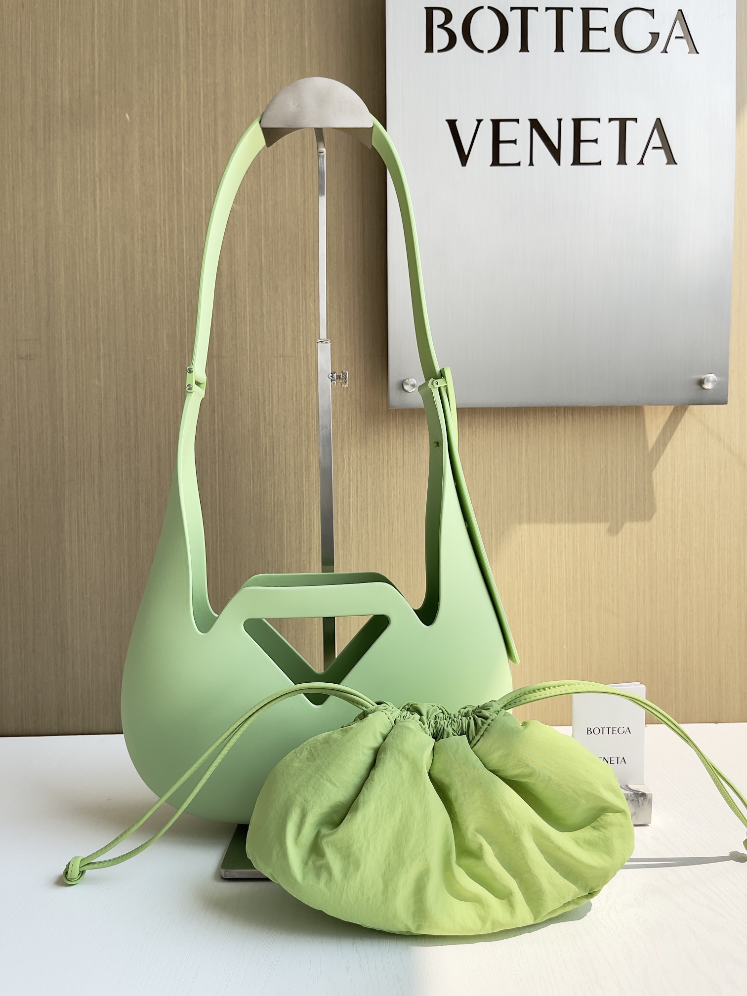 보테가베네타 Bottega Veneta 숄더백 696920