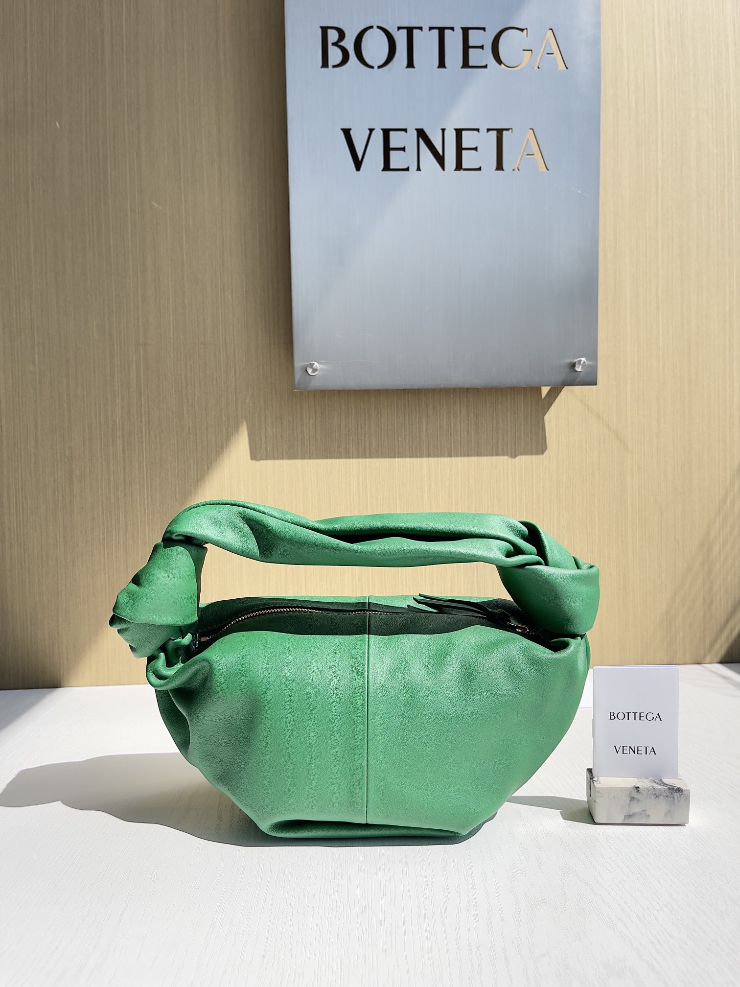 보테가베네타 Bottega Veneta Double Knot 629635
