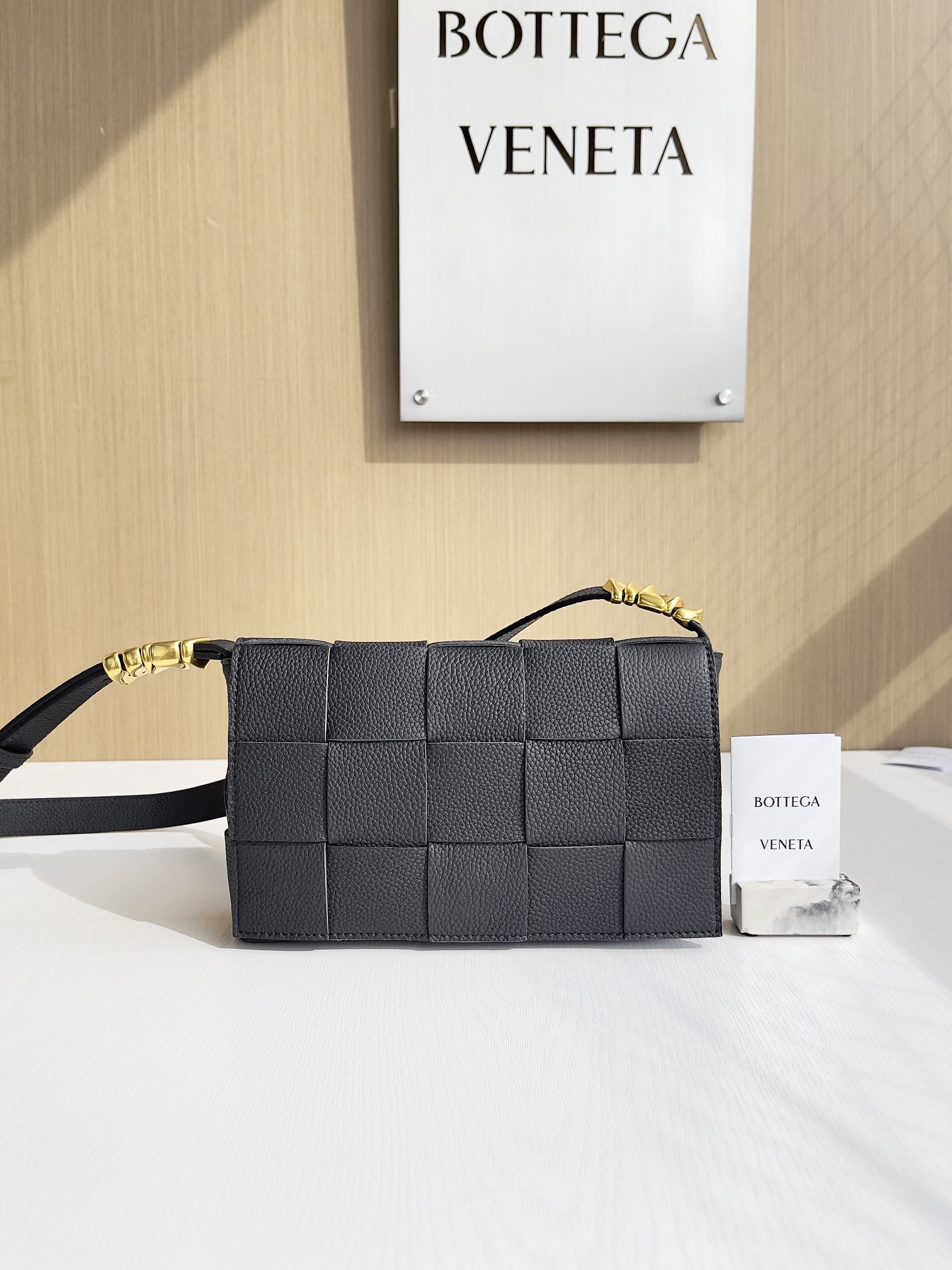 보테가 베네타 Bottega Veneta Cassette 666870