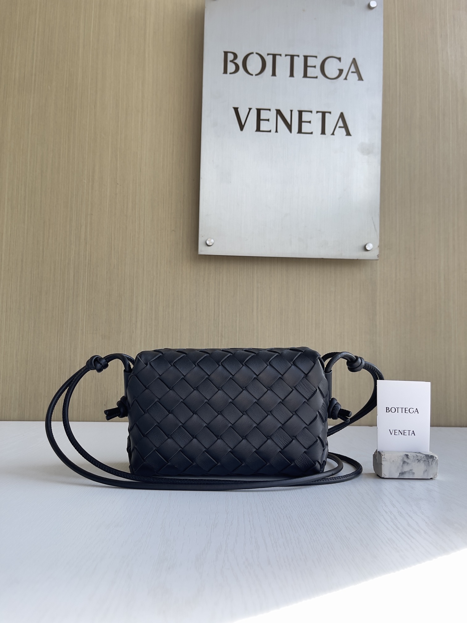 보테가베네타 Bottega Veneta MINI Loop 크로스 백 723547