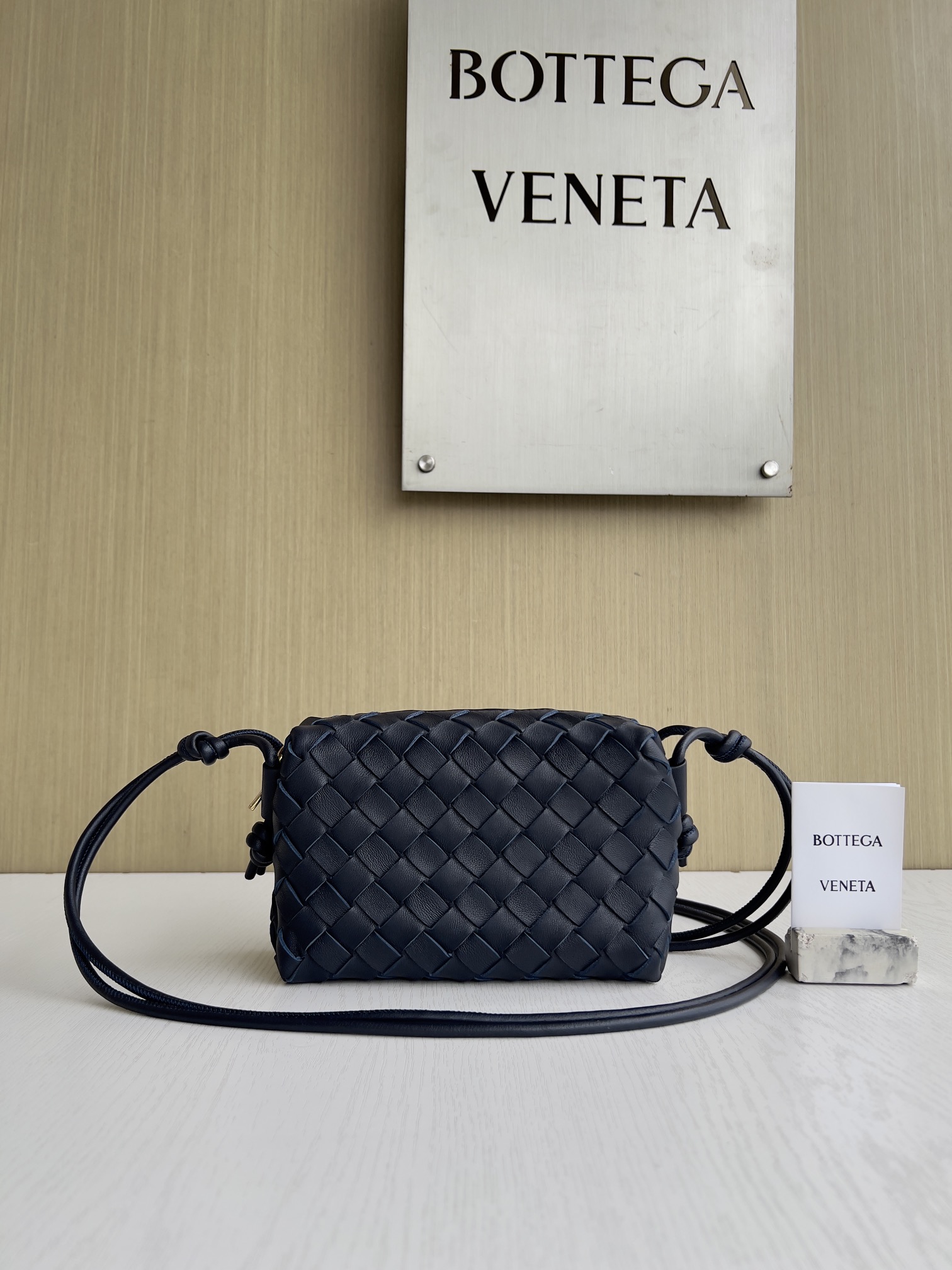 보테가베네타 Bottega Veneta MINI Loop 크로스 백 723547