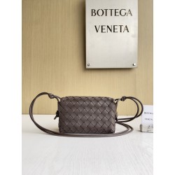 보테가베네타 Bottega Veneta MINI Loop 크로스 백 723547