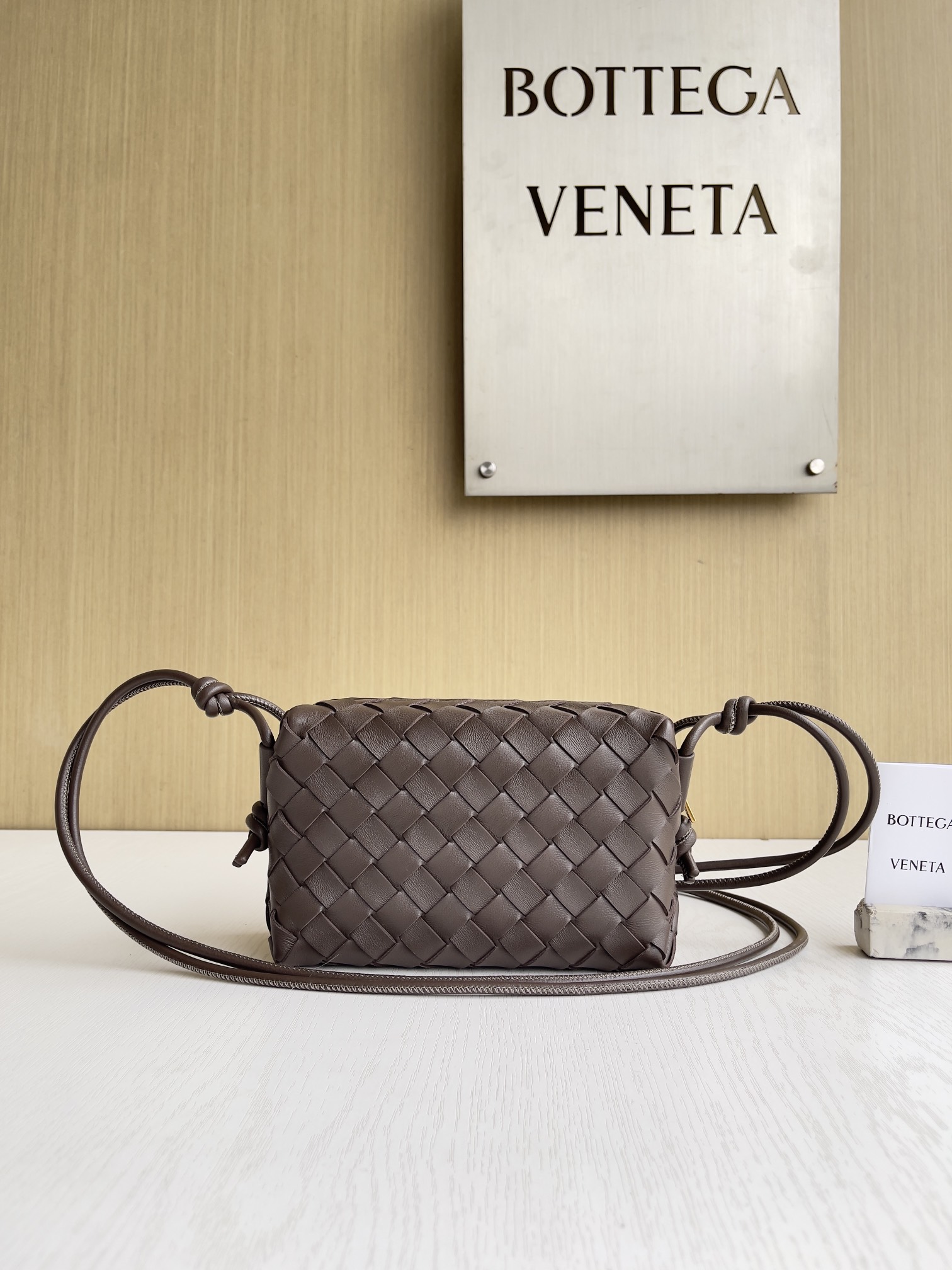 보테가베네타 Bottega Veneta MINI Loop 크로스 백 723547