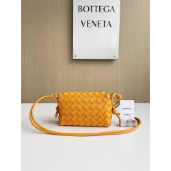 보테가베네타 Bottega Veneta Loop 크로스 백 680254