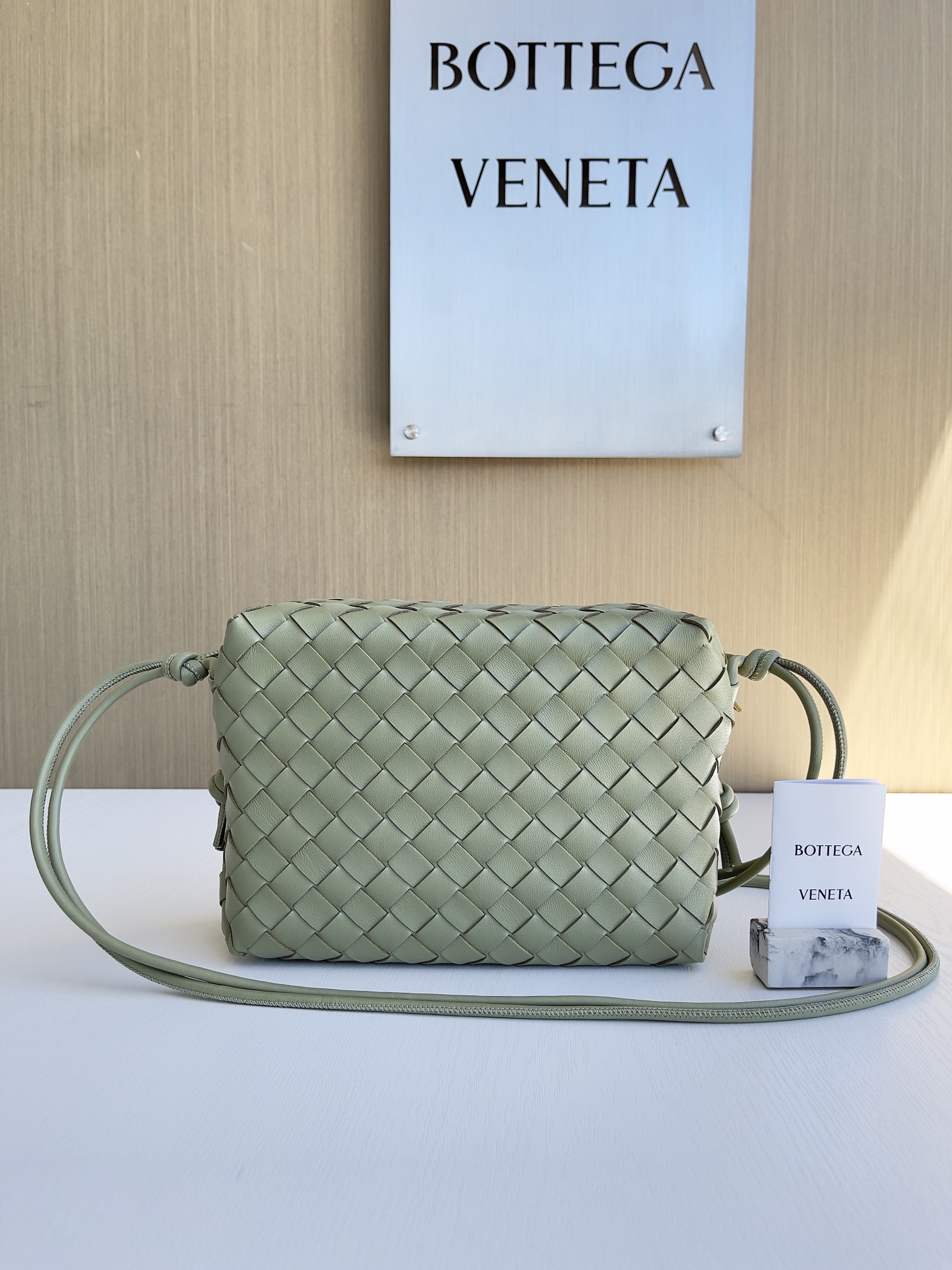 보테가베네타 Bottega Veneta Loop 크로스 백 680255