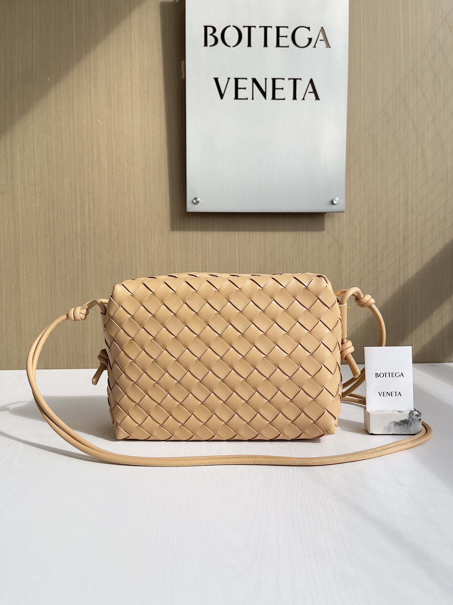 보테가베네타 Bottega Veneta Loop 크로스 백 680255