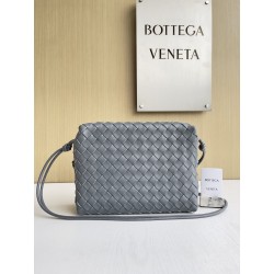 보테가베네타 Bottega Veneta Loop 크로스 백 680256