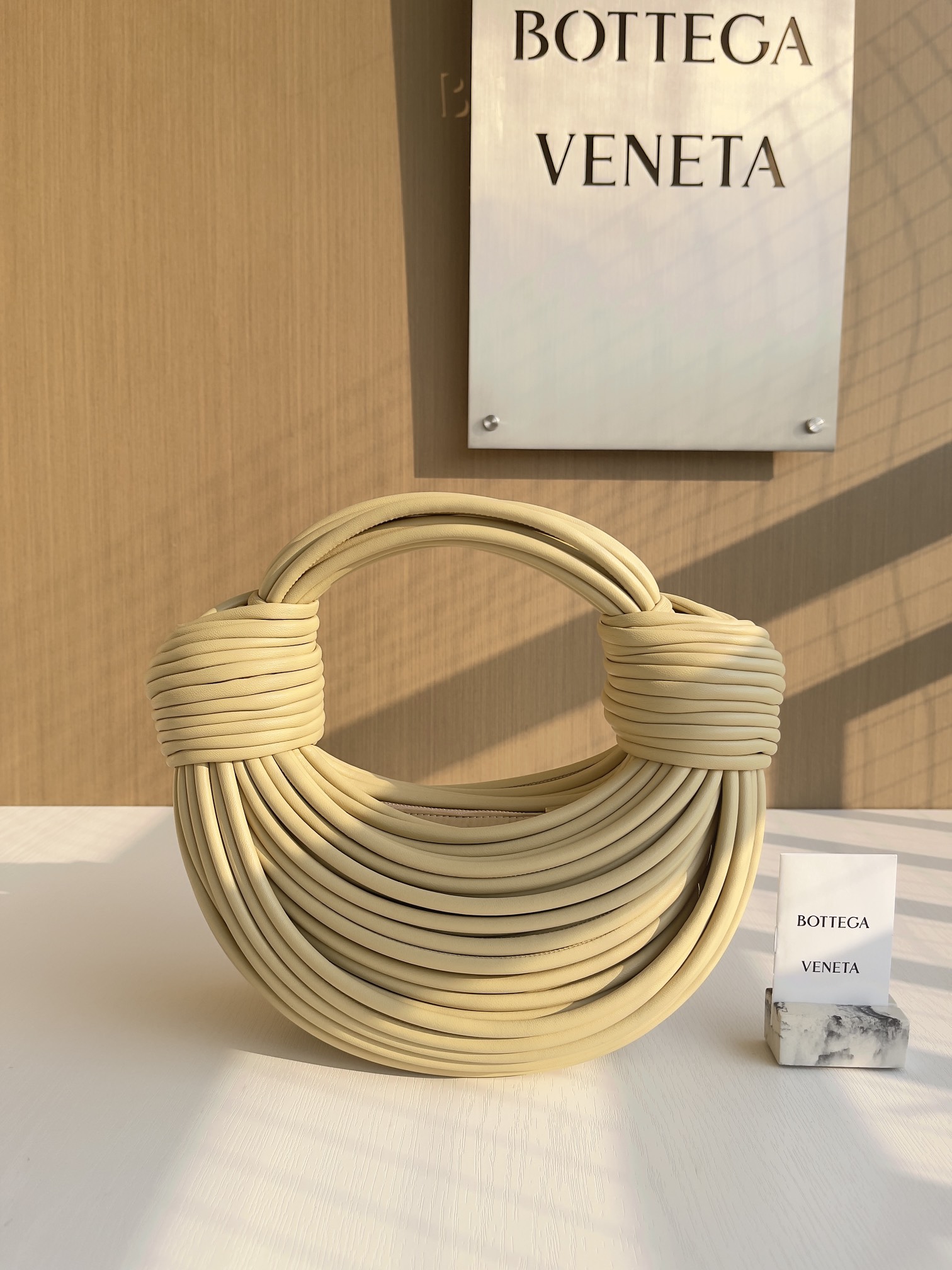 보테가베네타 Bottega Veneta Kont 680934 25cm