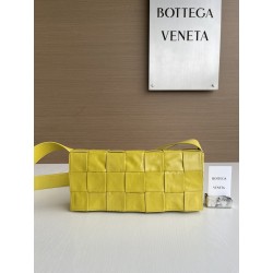 보테가베네타 Bottega Veneta Intrecciato 크로스 백 70136