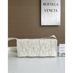 보테가베네타 Bottega Veneta Intrecciato 크로스 백 70136