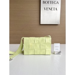 보테가베네타 Bottega Veneta Cassette 크로스 백 667298