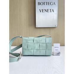 보테가베네타 Bottega Veneta Cassette 크로스 백 667298