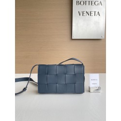 보테가베네타 Bottega Veneta Cassette 크로스 백 578004