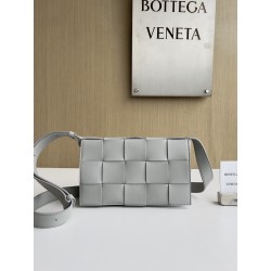 보테가베네타 Bottega Veneta Cassette 크로스 백 578004