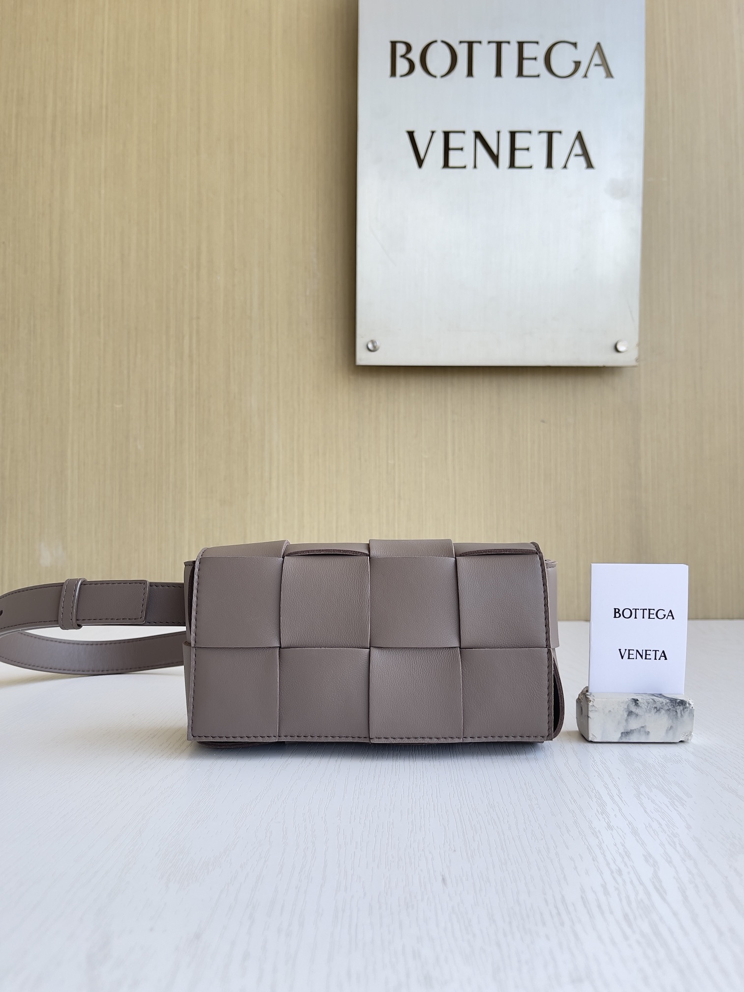 보테가베네타 Bottega Veneta Cassette 639367