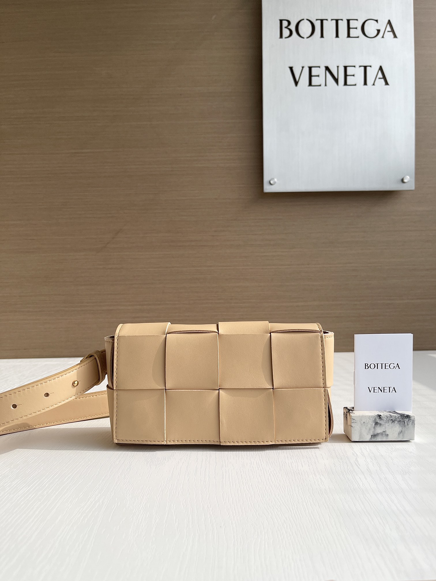 보테가베네타 Bottega Veneta Cassette 639367