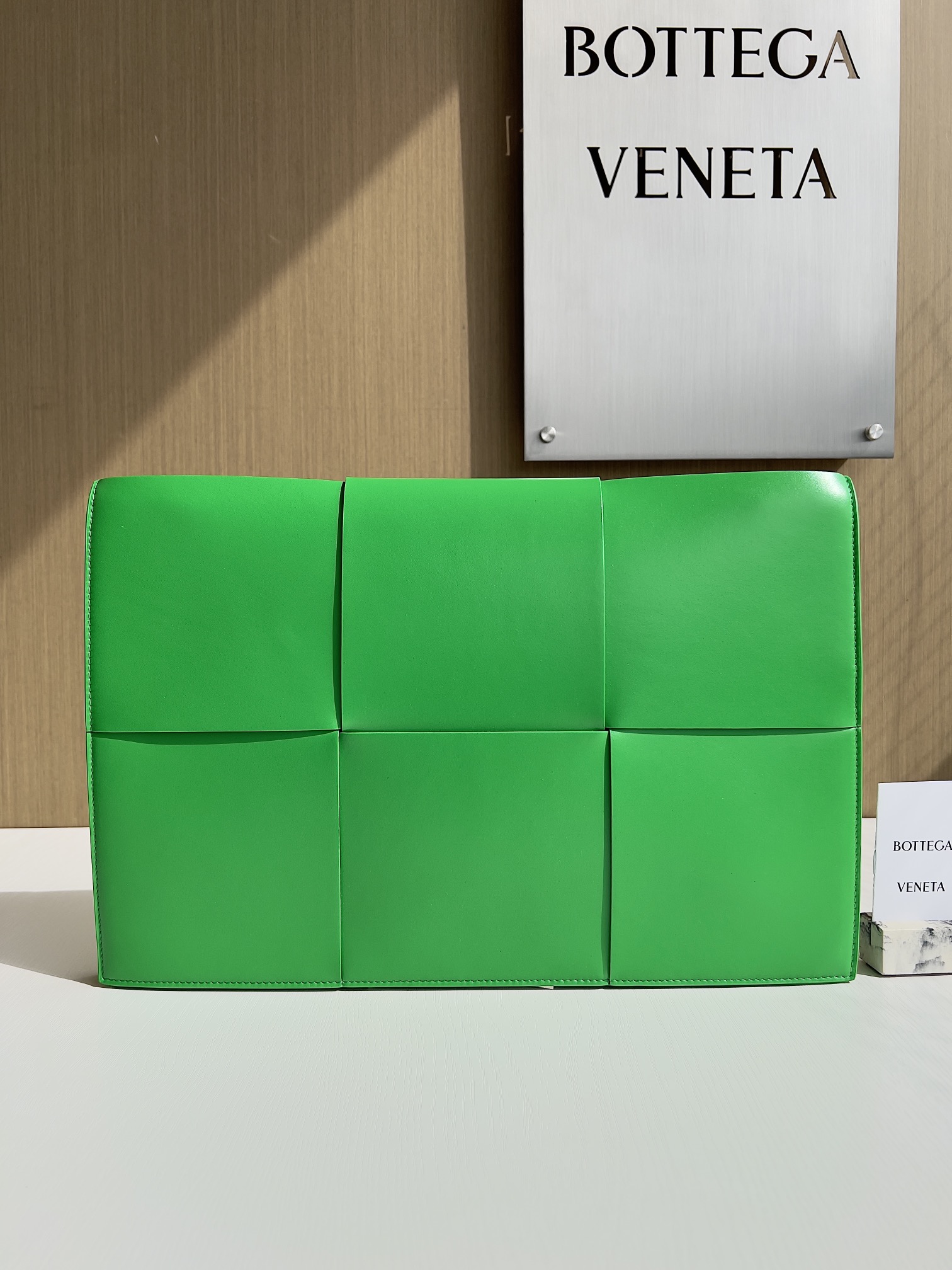 보테가베네타 Bottega Veneta Arco 클러치 680169