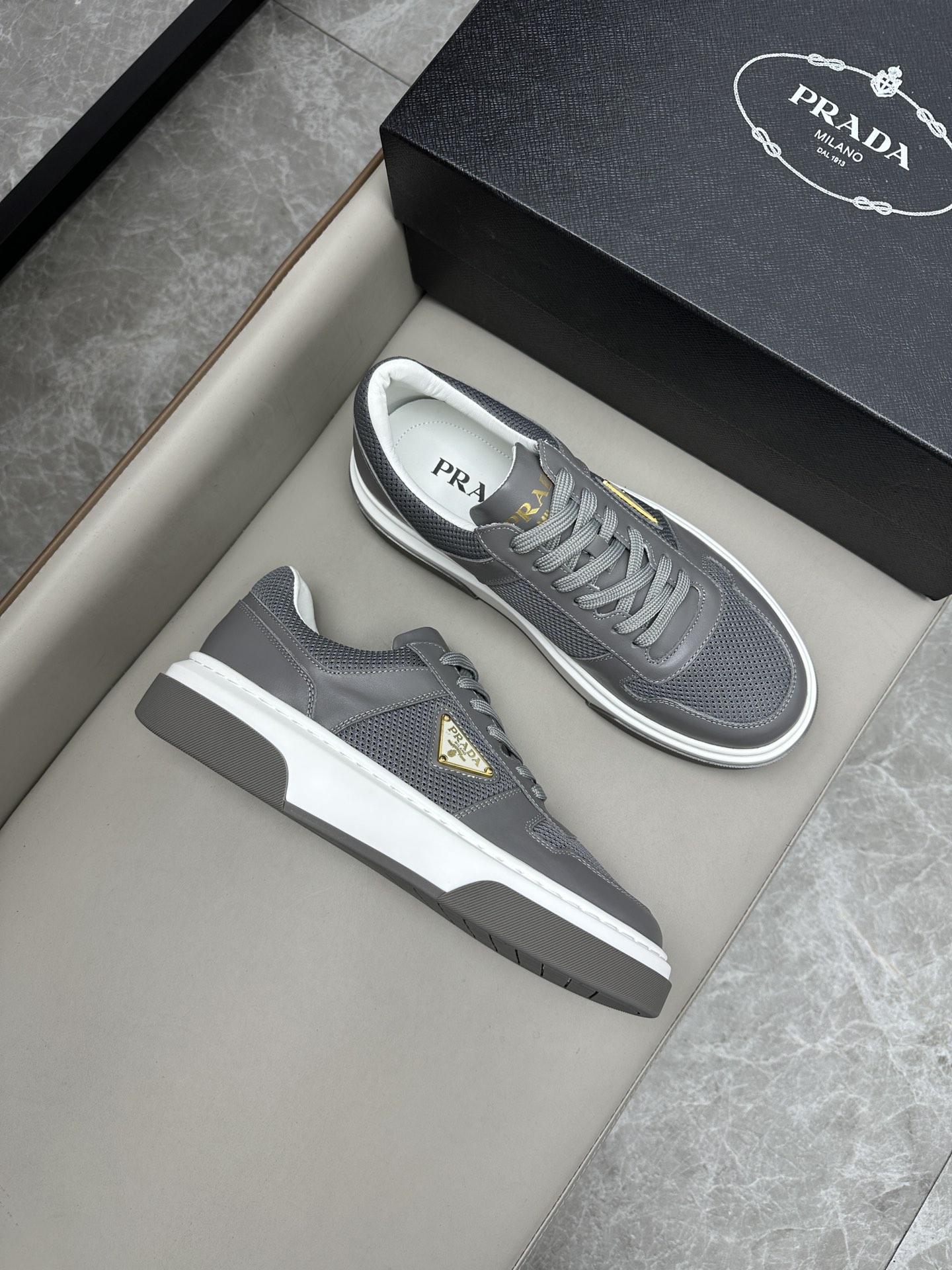 프라다 Prada 스니커즈