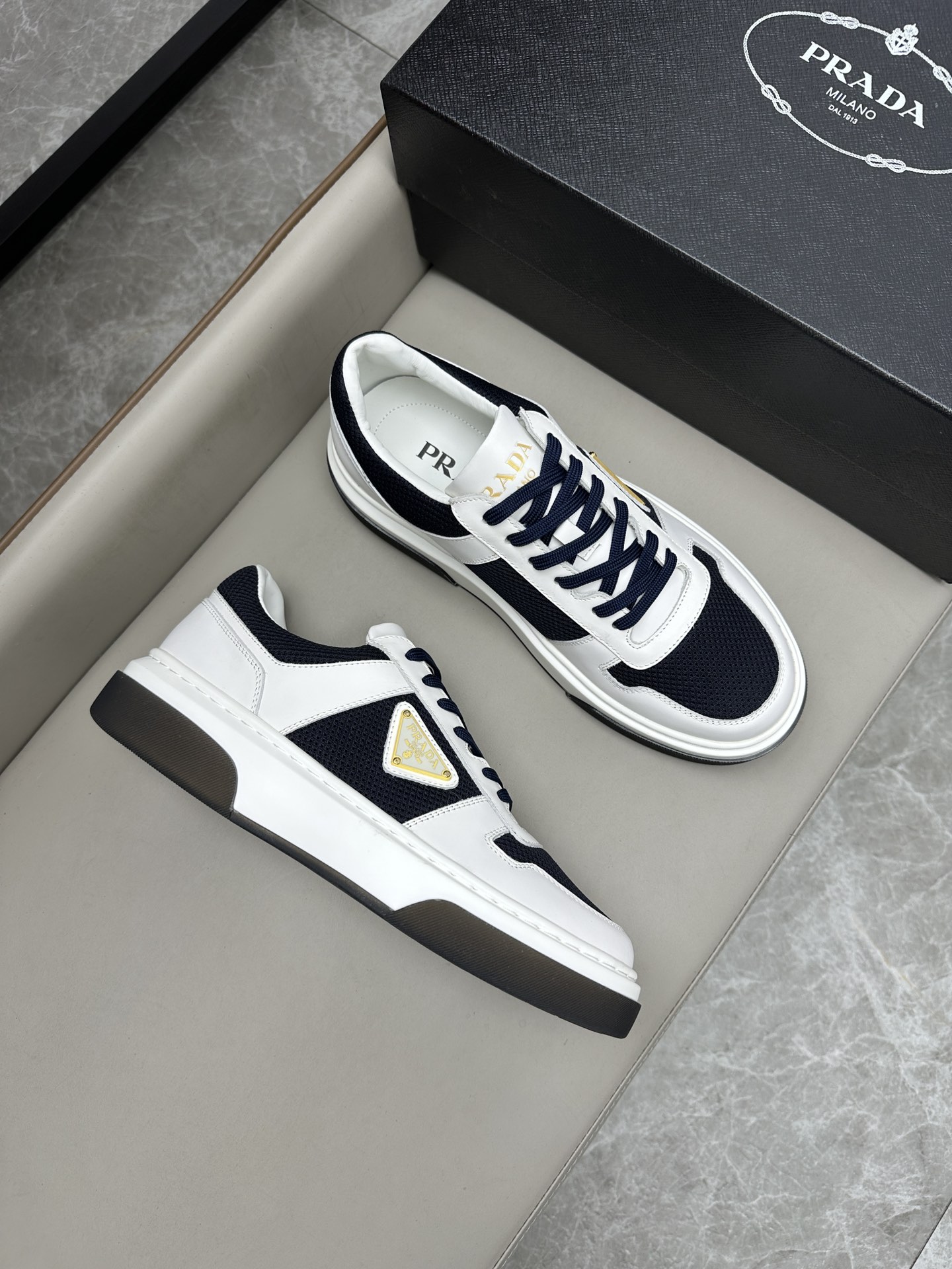 프라다 Prada 스니커즈