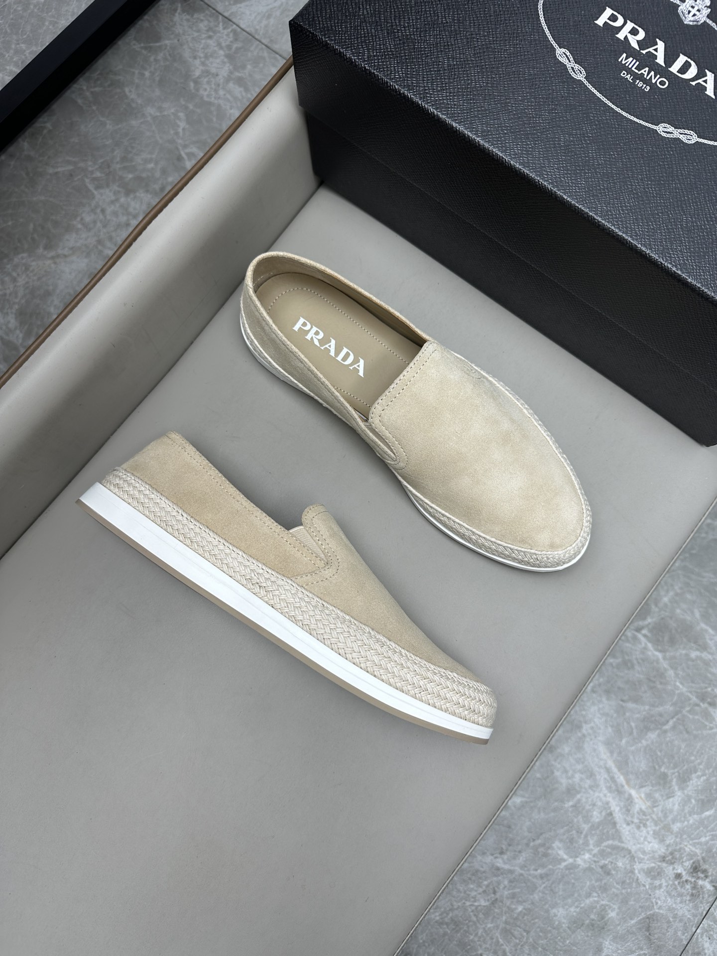 프라다 Prada 로퍼