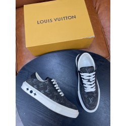 루이비통 Louis Vuitton 스니커즈