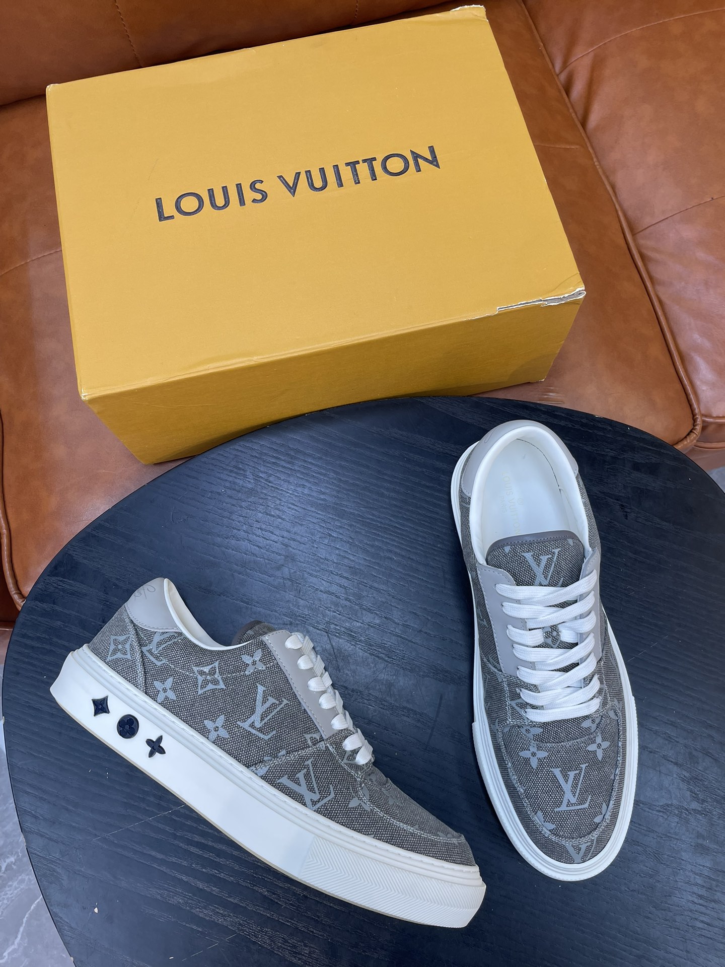 루이비통 Louis Vuitton 스니커즈