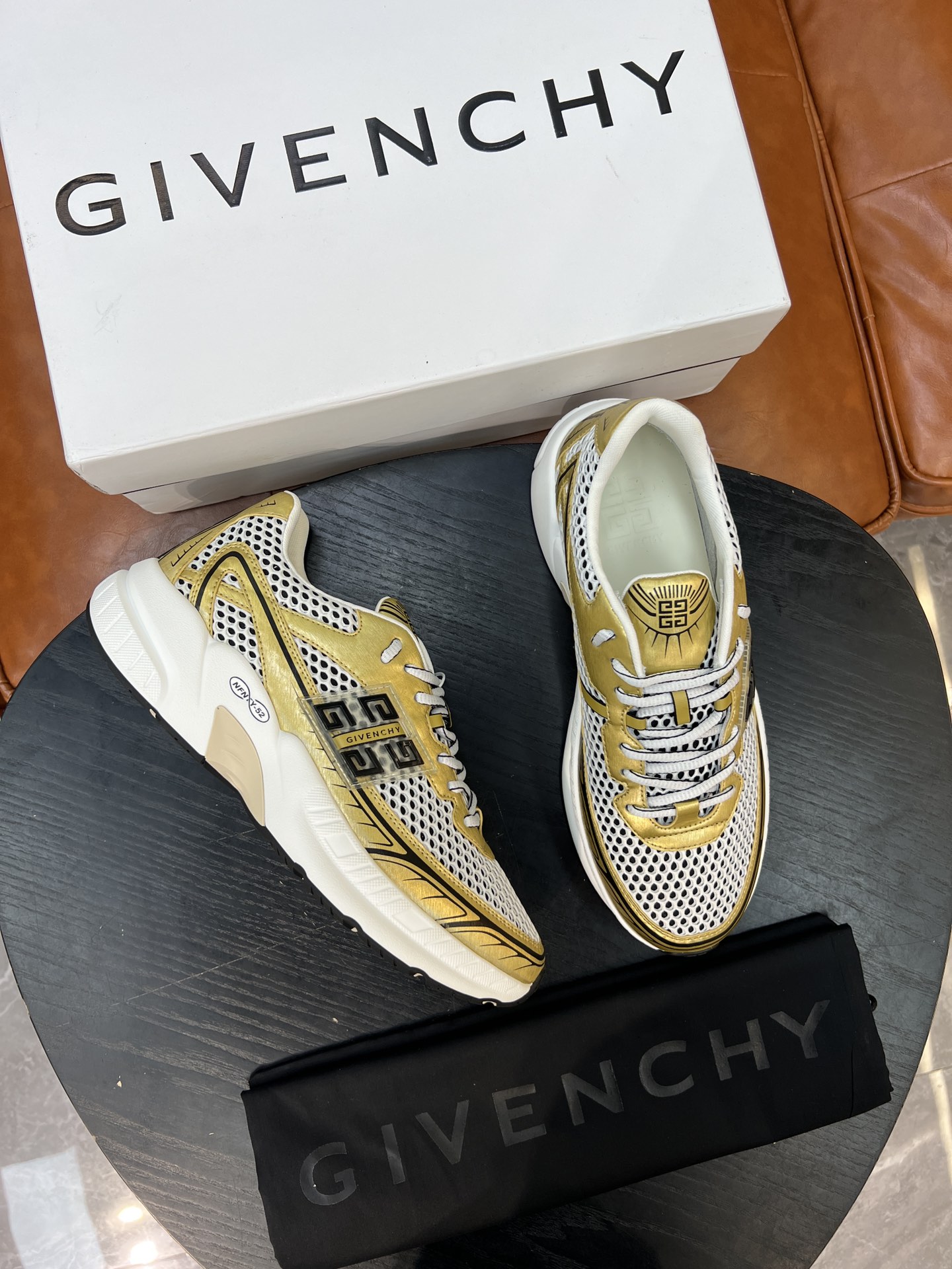 지방시 Givenchy 스니커즈