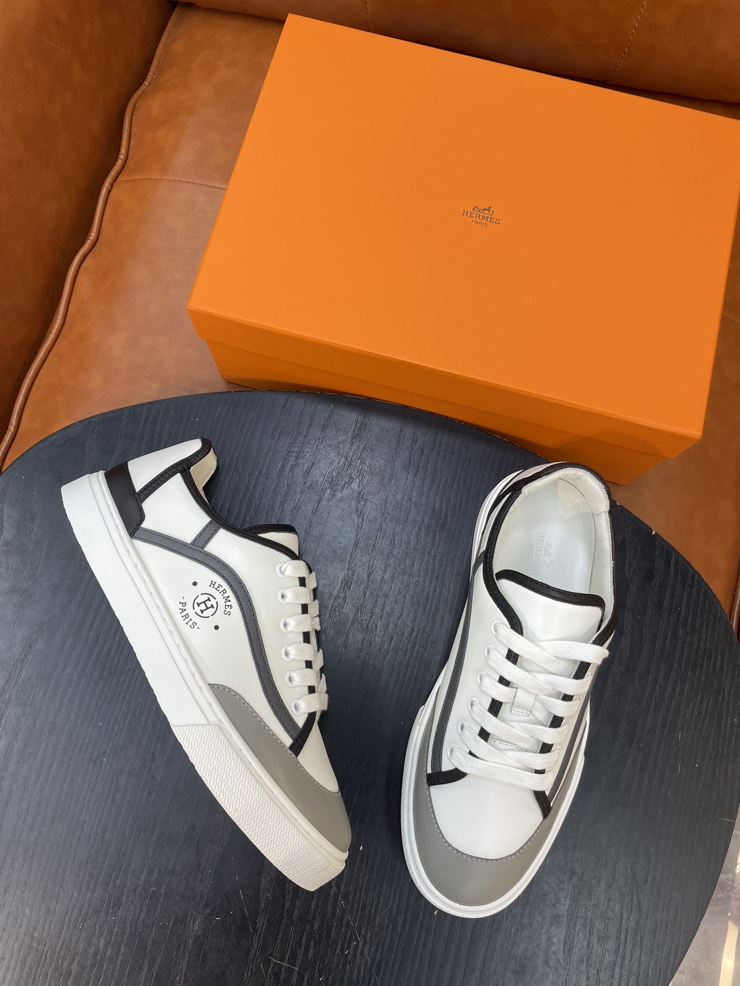에르메스 Hermes 스니커즈