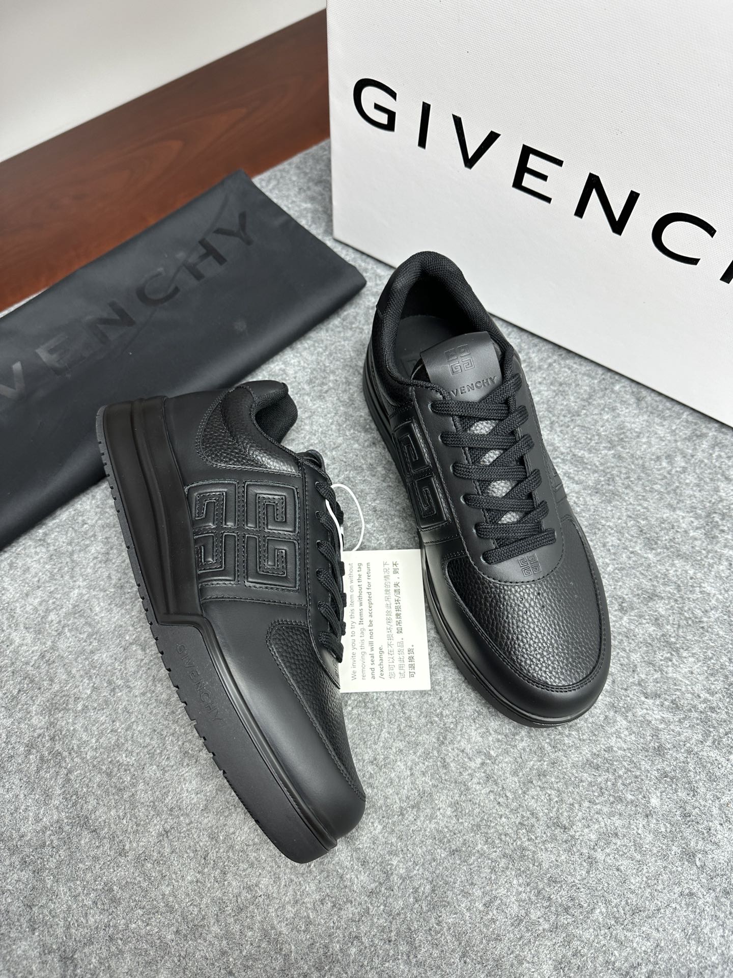 지방시 Givenchy 스니커즈