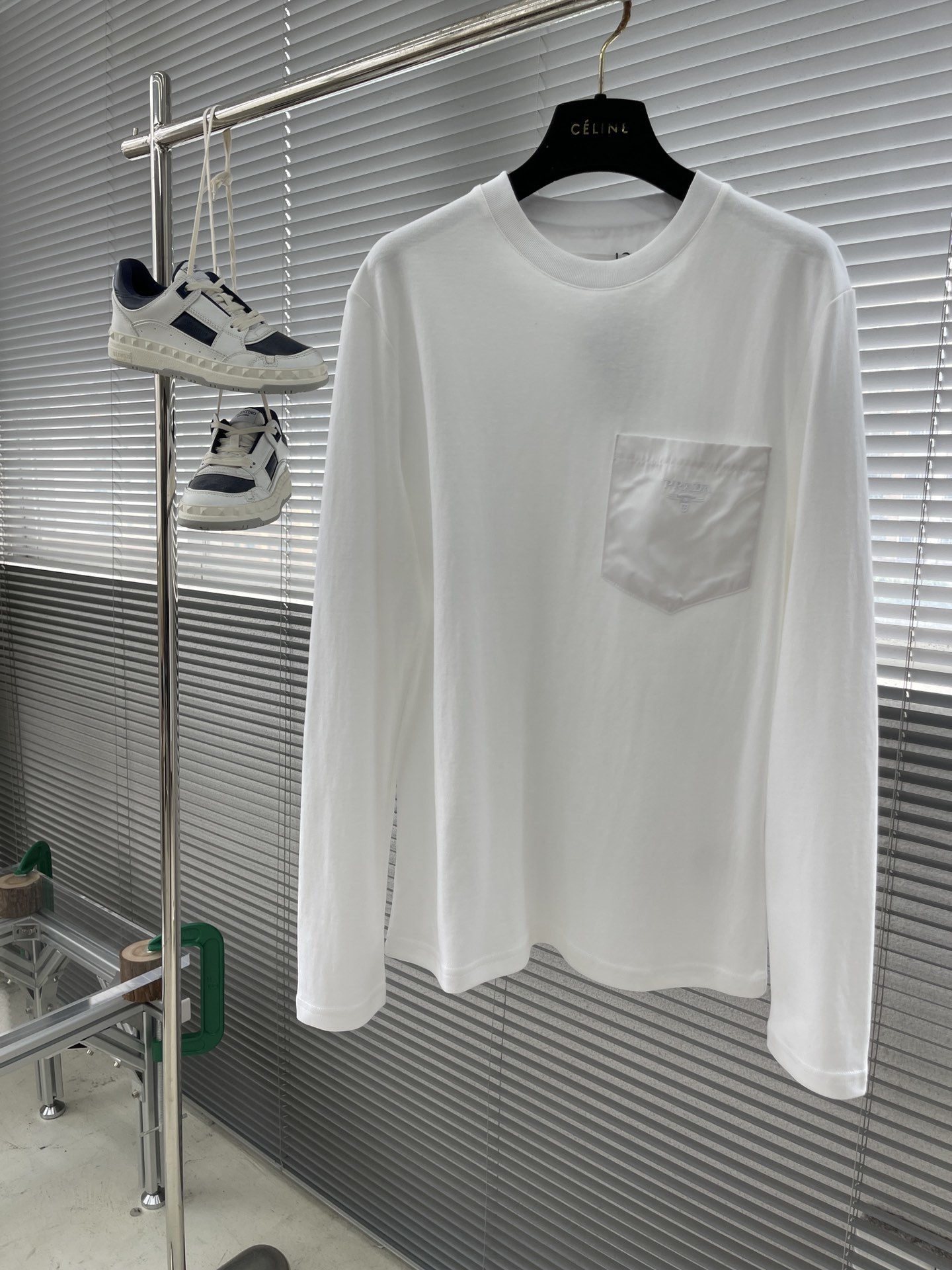 프라다 Prada 긴팔 티셔츠