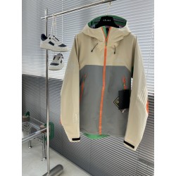 아크테릭스 ARC'TERYX 재킷