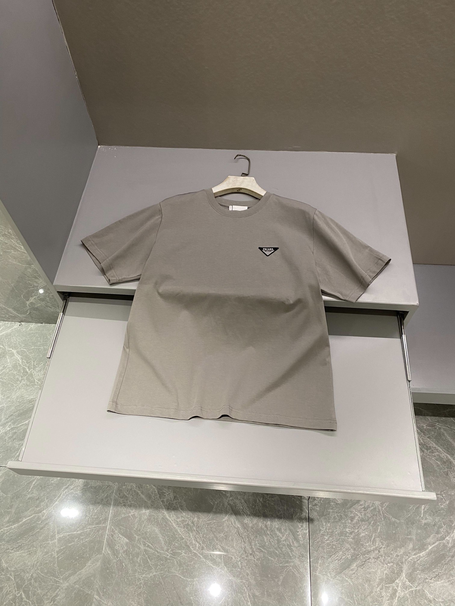 프라다 Prada 반팔 티셔츠