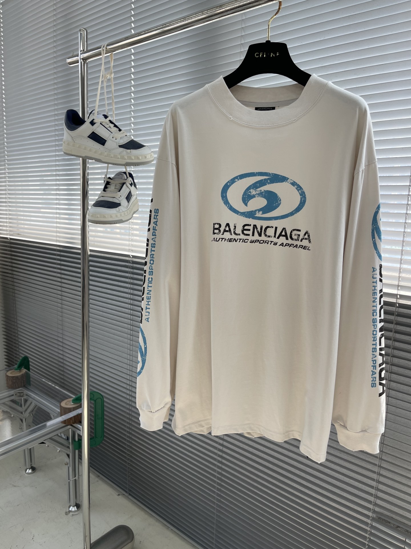 발렌시아가 Balenciaga 긴팔 티셔츠