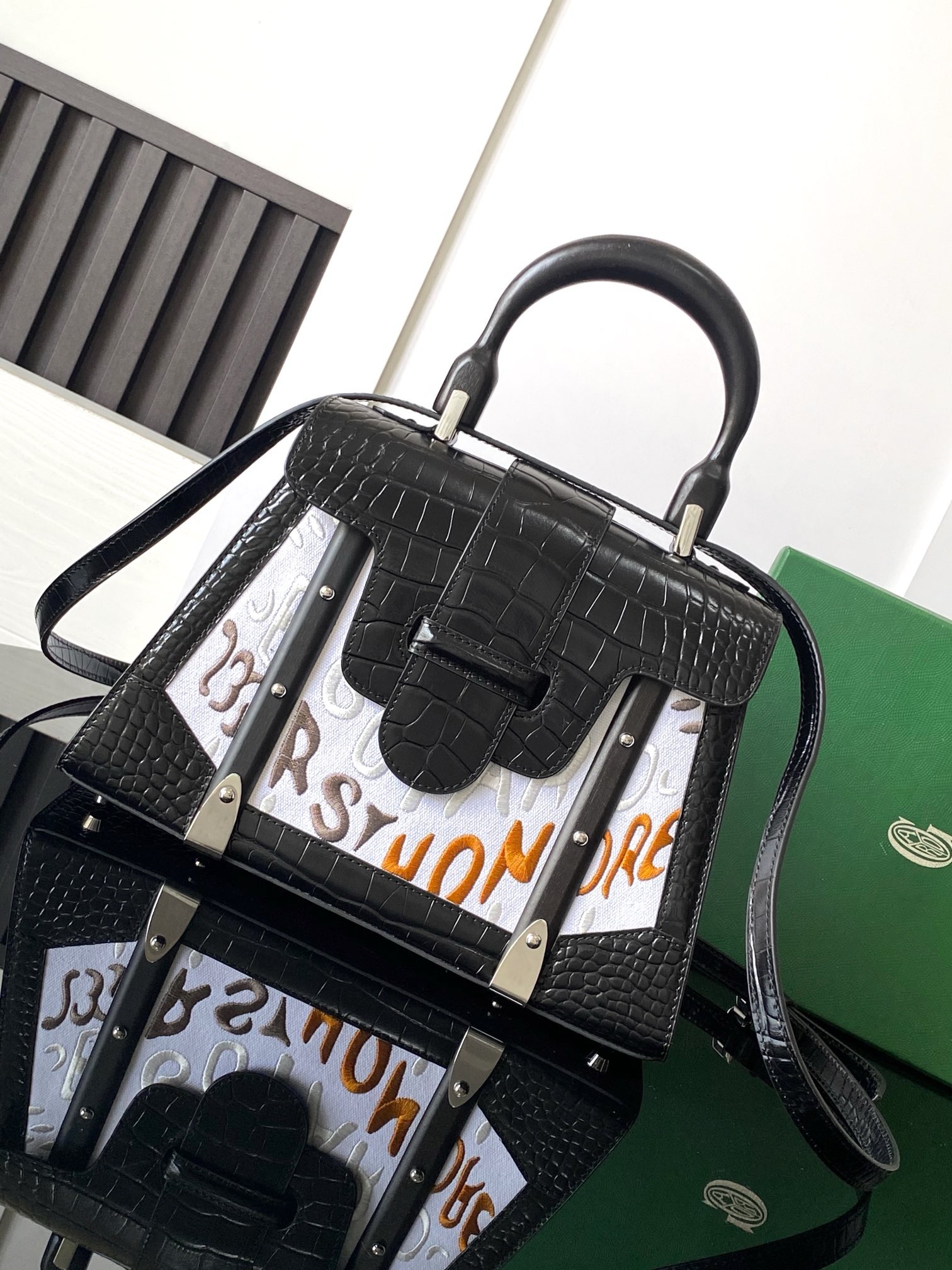 고야드 Goyard Saigon 탑 핸들백 28CM