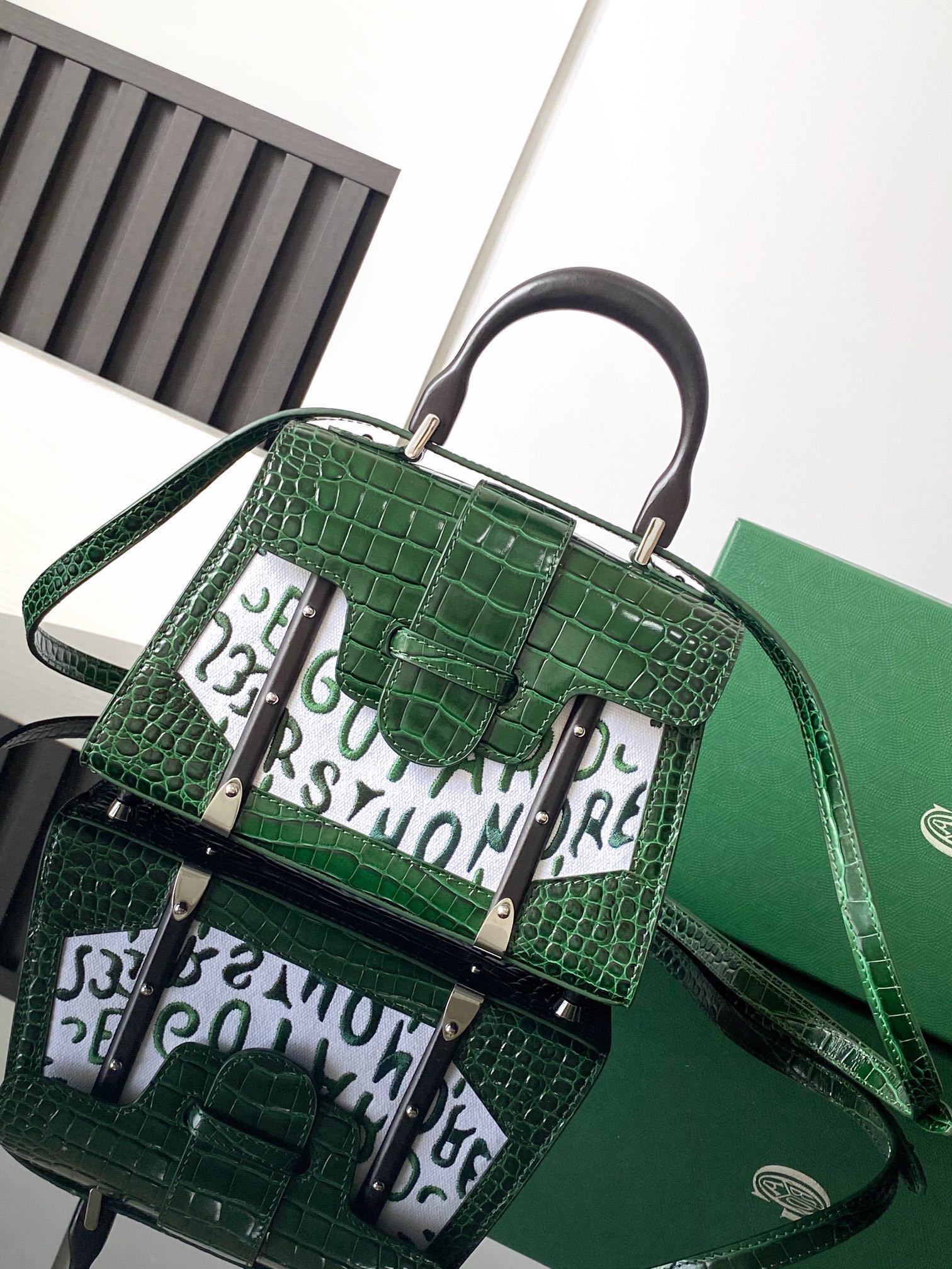 고야드 Goyard Saigon 미니 탑 핸들백 20CM